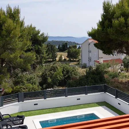 Villa Bright Bliss *